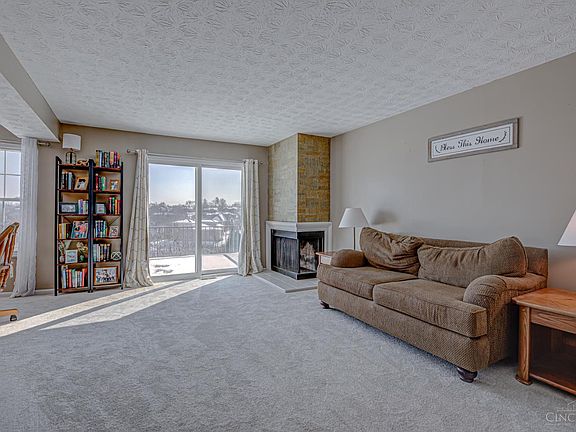 2nd image of 52 Applewood Dr #52
