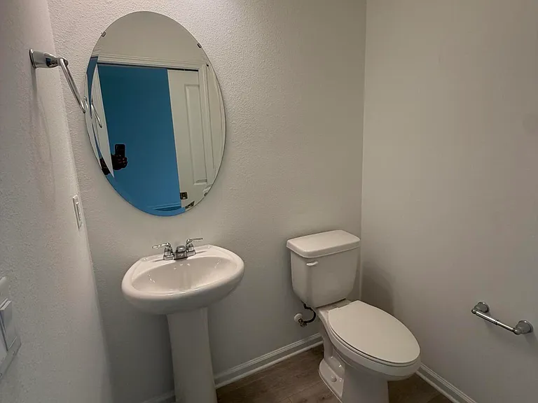 594 Cherry Elm Dr — Photo 5