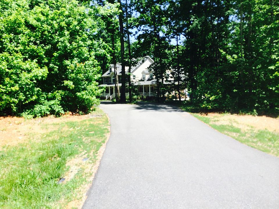1st image of 230 Worthington Dr.