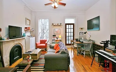 Rented by R New York