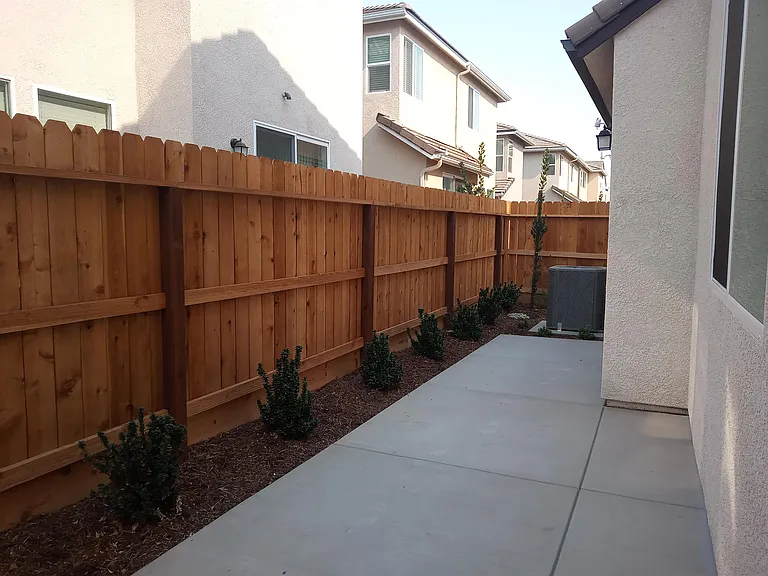 1945 Kelly Ln — Photo 38