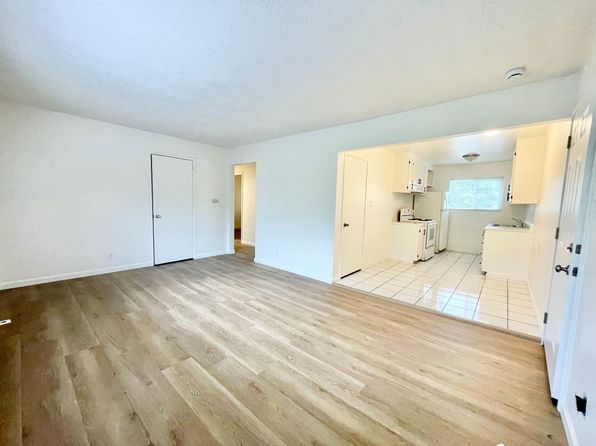 980 Sunset Ave APT 10