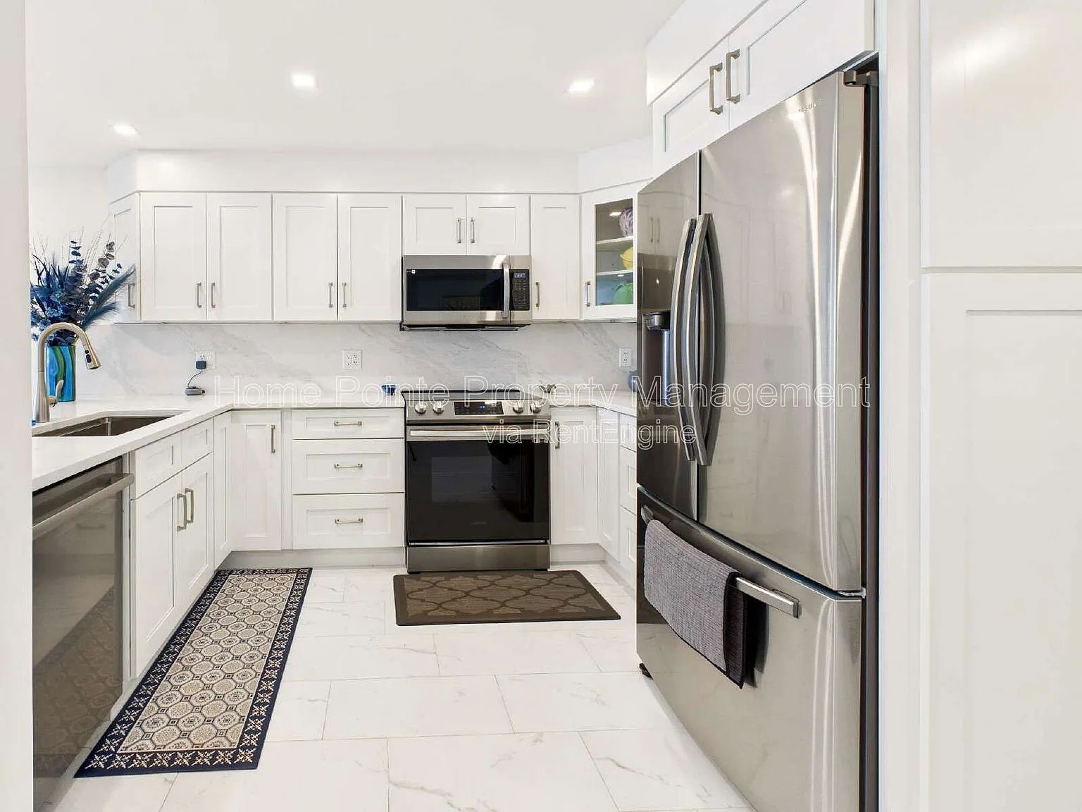 2 bed, 2.0 bath, 1089 sqft, $3,295 — Photo 2