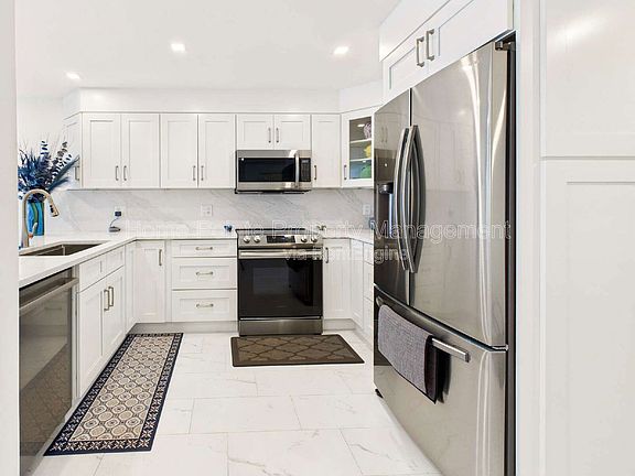 2nd image of 25870 Hickory Blvd APT 402