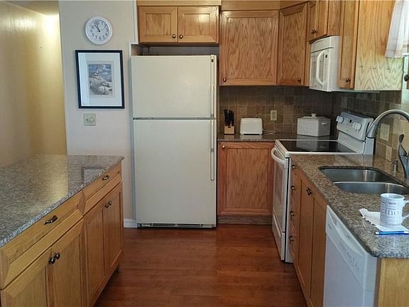 5th image of 24661 Windward Blvd