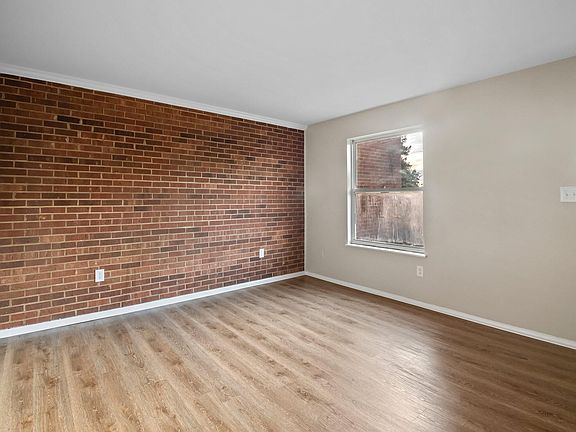 5th image of 50 Foxtree Dr APT 11