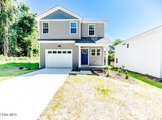 925 W Massachusetts Ave, Southern Pines, NC 28387
