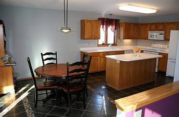 4th image of 2831 Charleston Dr