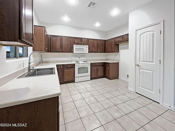 5th image of 6350 E Koufax Ln