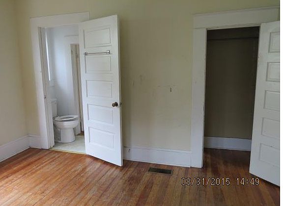 4th image of 40 S Central Ave