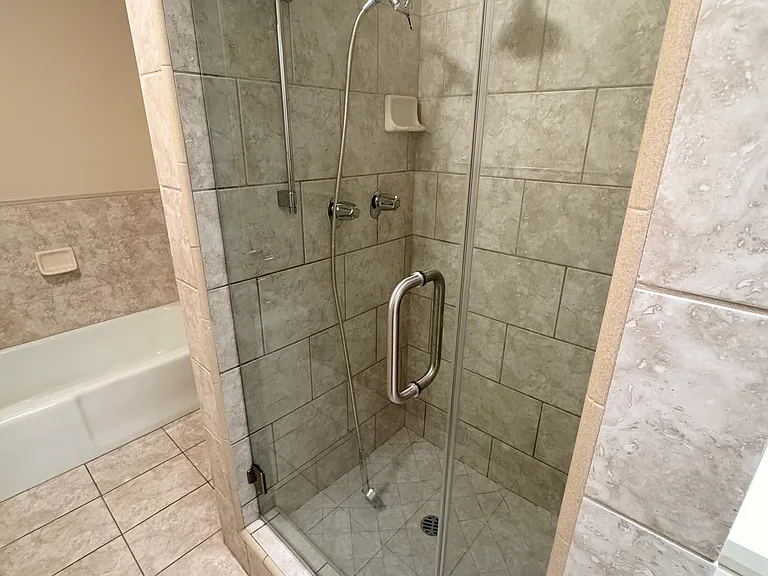 2014 S Bentley Ave #303 — Photo 12
