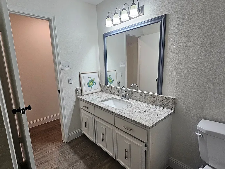 1619 Glenhill Ln — Photo 22