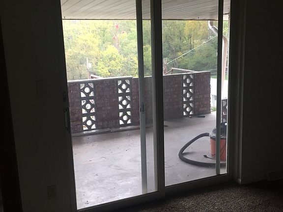 4th image of 3699 Pennsylvania Ave APT 3