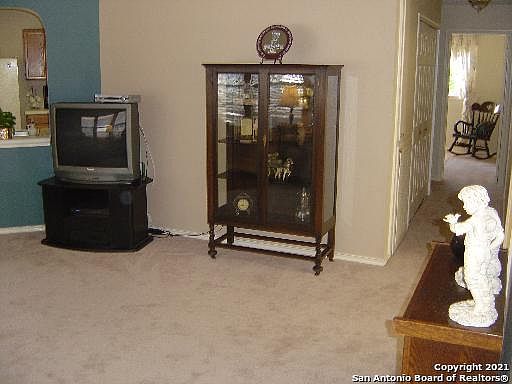 5th image of 6319 Regency Ln