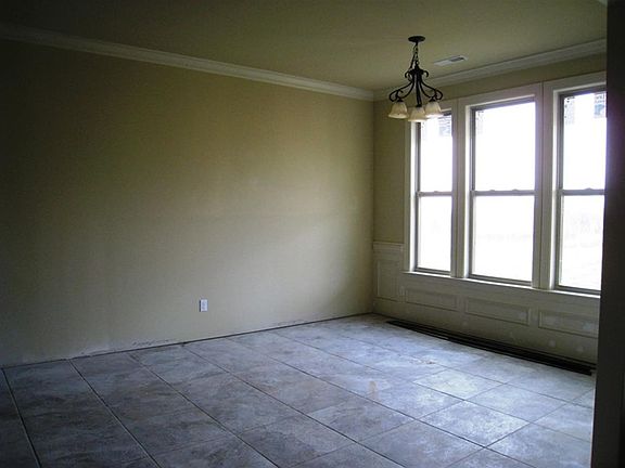 5th image of 120 Winding Glen Dr NW