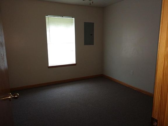 4th image of 1304 Lewis St #B