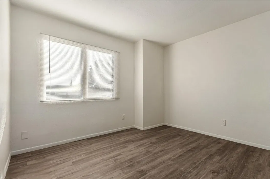 3 bed, 1200 sqft, $2,500 — Photo 1