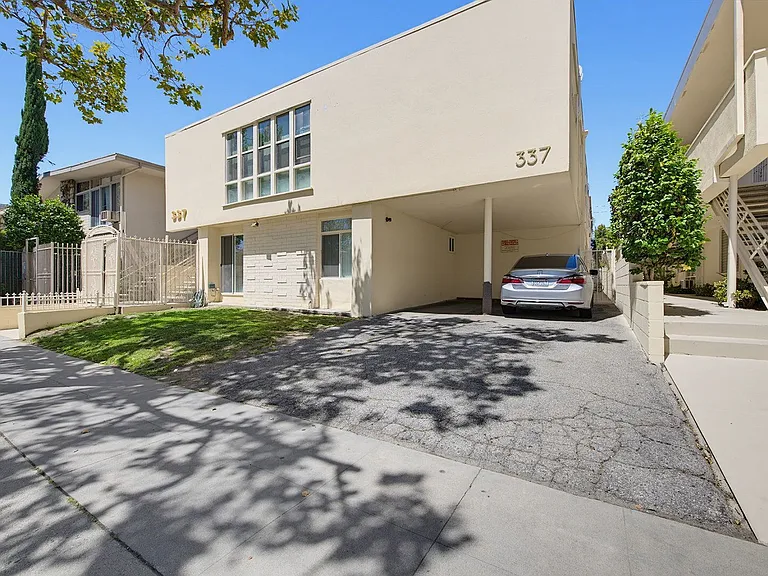 337 S Rexford Dr #8 — Photo 16