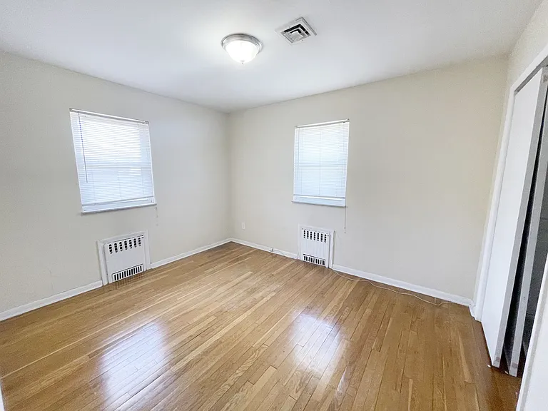 218 11th St #2 — Photo 18