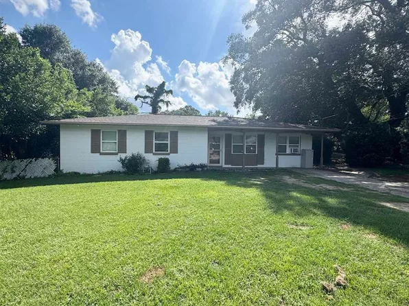 802 Blue Springs Dr, Pensacola, FL 32505