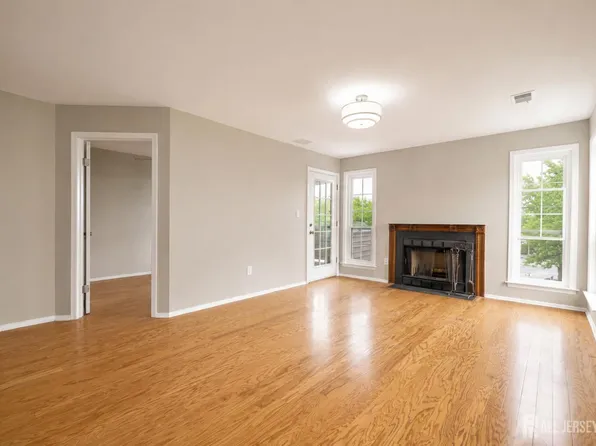 482 Tournament Dr Unit 6, Union, NJ 07083