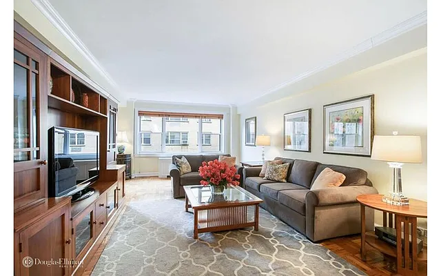 Sold by Douglas Elliman | media 10