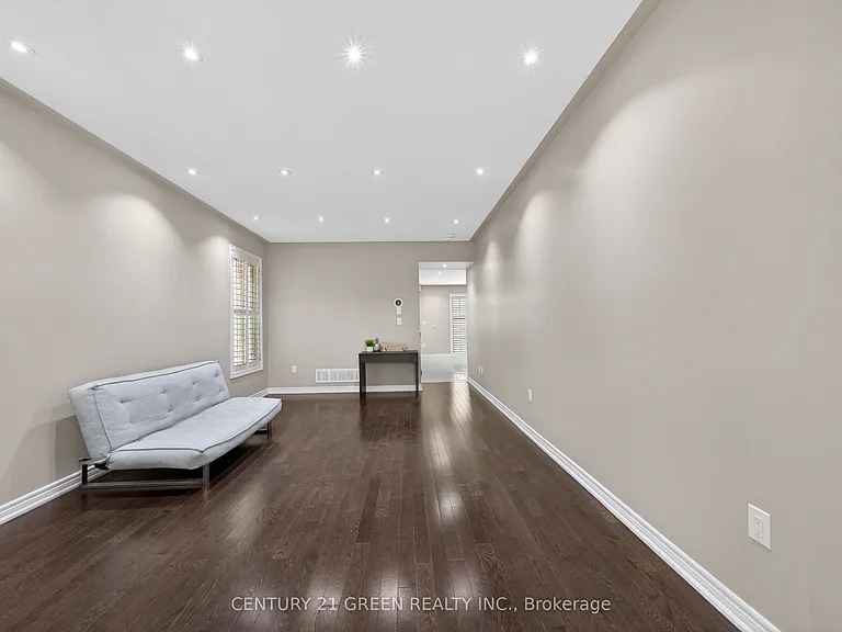 50 Bellcrest Rd — Photo 7