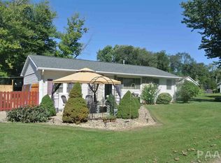 211 N Oregon St, Spring Bay, IL 61611