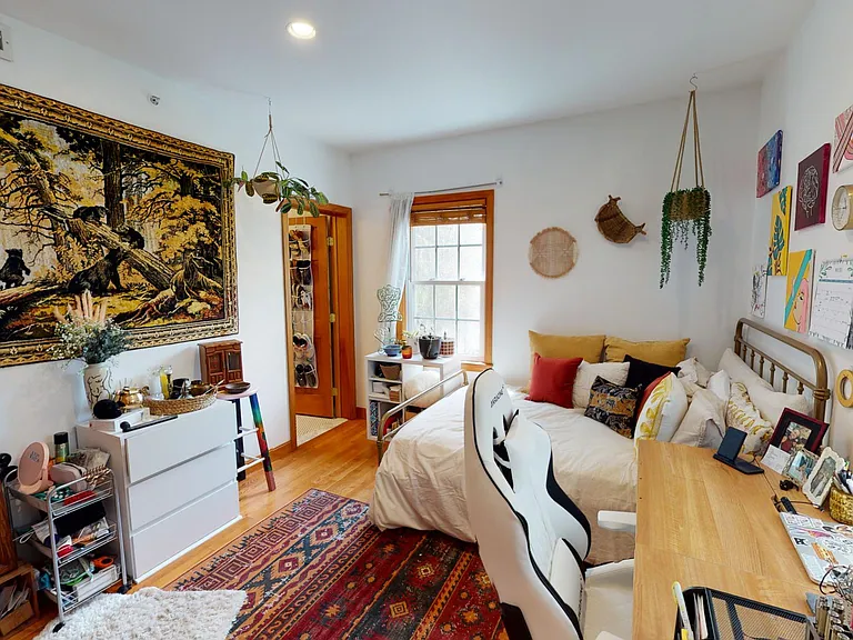 46 Lincoln St #2L — Photo 5