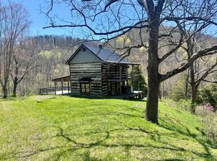 1476 Bal Noble Rd, Hinton, WV 25951
