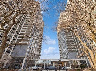 4250 N Marine Dr APT 835, Chicago, IL 60613