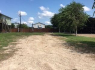 1612 W Cleveland Ave, Seadrift, TX 77983