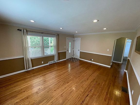 4th image of 6419 Taylorsport Dr