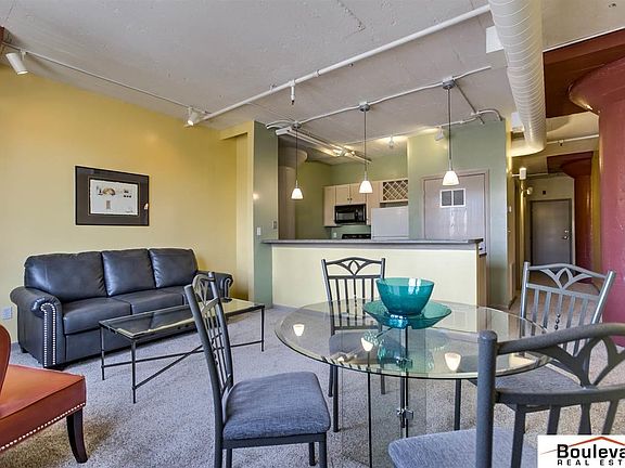 5th image of 1024 Dodge St APT 304