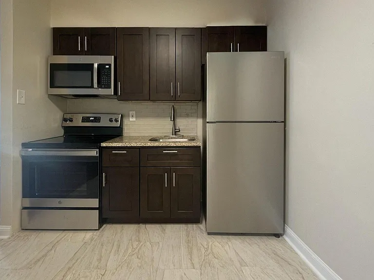 5156 D St #2 — Photo 1