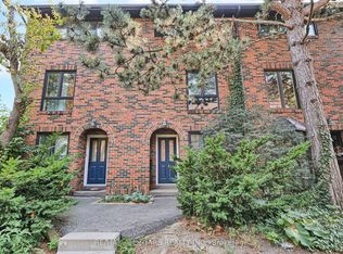 30 Livingston Rd #26, Toronto, ON M1E 1K6