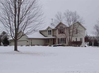 9025 N Twin Oaks Dr, Byron, IL 61010