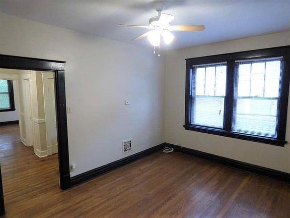 3rd image of 4935 Magnolia Ave #A