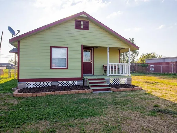 312 N 8th Street, La Porte, TX 77571