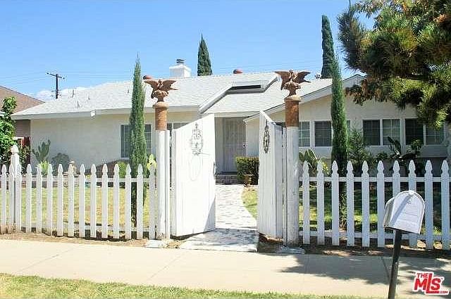 1st image of 9742 Haskell Ave