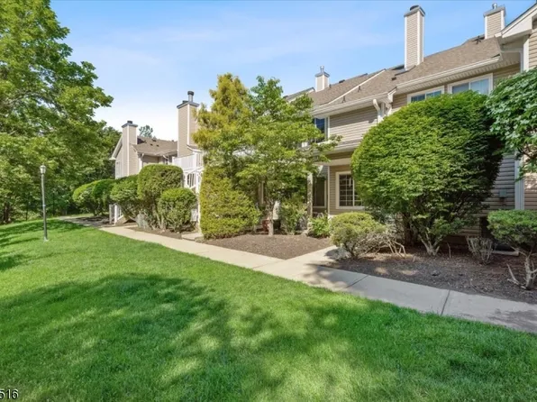 24 Stevens Ct, Bedminster Twp., NJ 07921