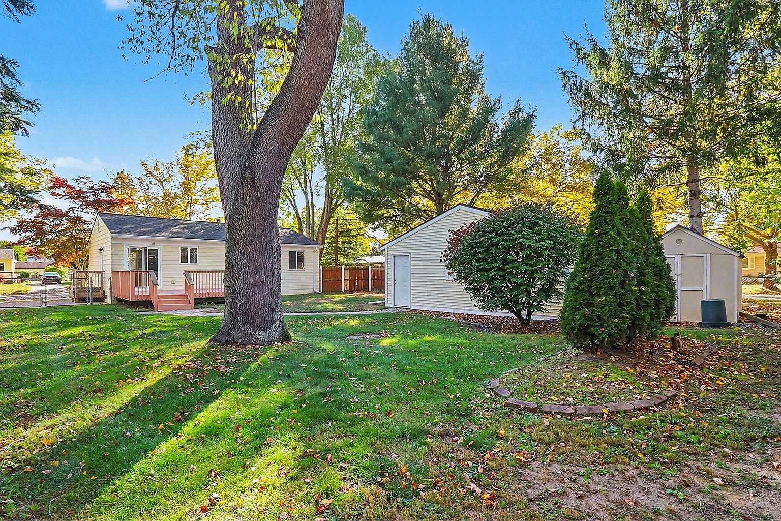 748 Glenwyth Rd, photo 18