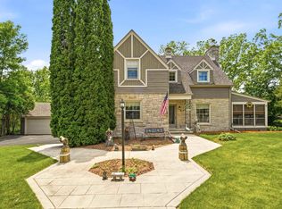417 Wolf River Dr, Fremont, WI 54940