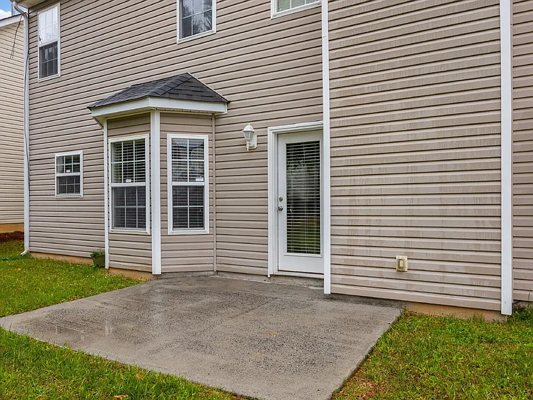 2704 Piersland Dr — Photo 27