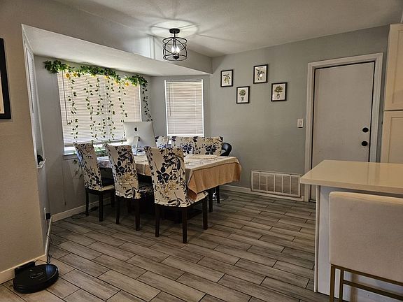 3rd image of 40266 Ronar St