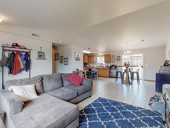 3rd image of 4830 Holly Way