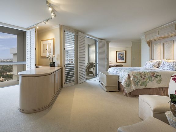 4th image of 201 Ocean Ave #1904-1905B