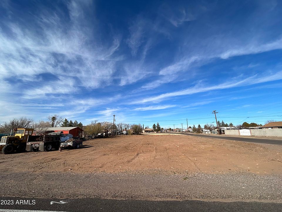 2nd image of XXXX Pirtleville Avenue #1