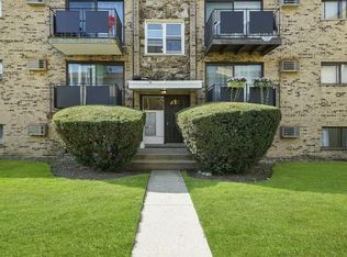 5105 N East River Rd #1-2L, Chicago, IL 60656