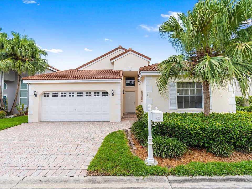 1st image of 371 Bermuda Springs Drive